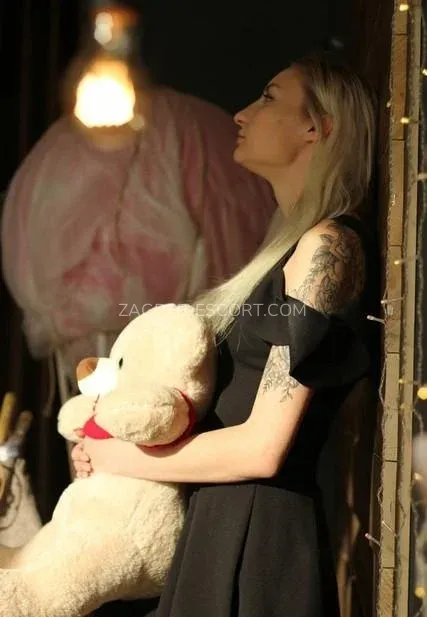 Zagreb Escort djevojka Cameo fotografija 1