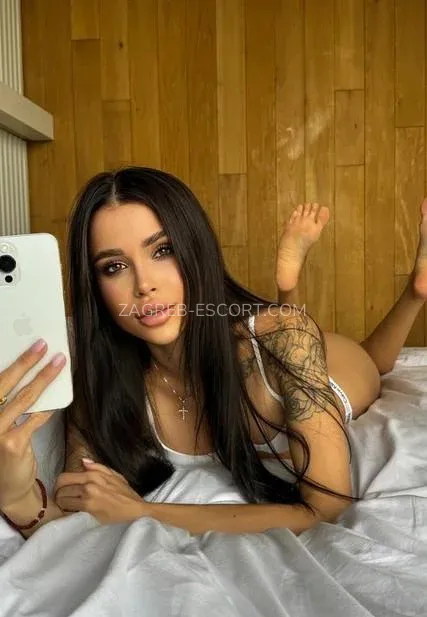 Zagreb Escort djevojka Caitlin fotografija 5