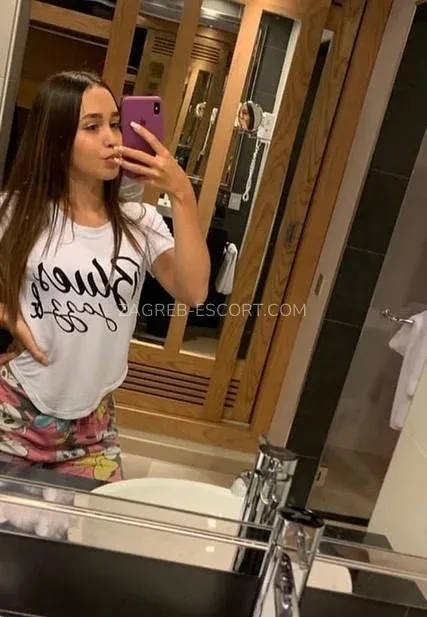 Zagreb Escort djevojka Dafne fotografija 1